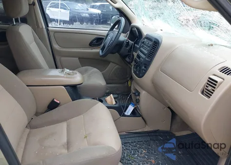 2003 Ford Escape Xls from USA, damaged, VIN 1FMYU92193KE08437